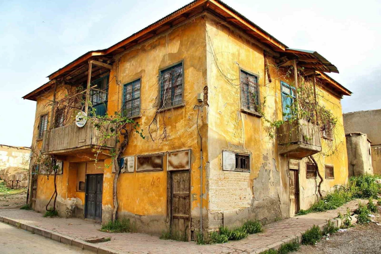 KAHRAMANMARAŞ'TA 6 ŞUBAT DEPREMİNDE HASAR ALMAYAN,ESKİ MİMARİ OLMASINA RAĞMEN GÜNÜMÜZDE HALEN...