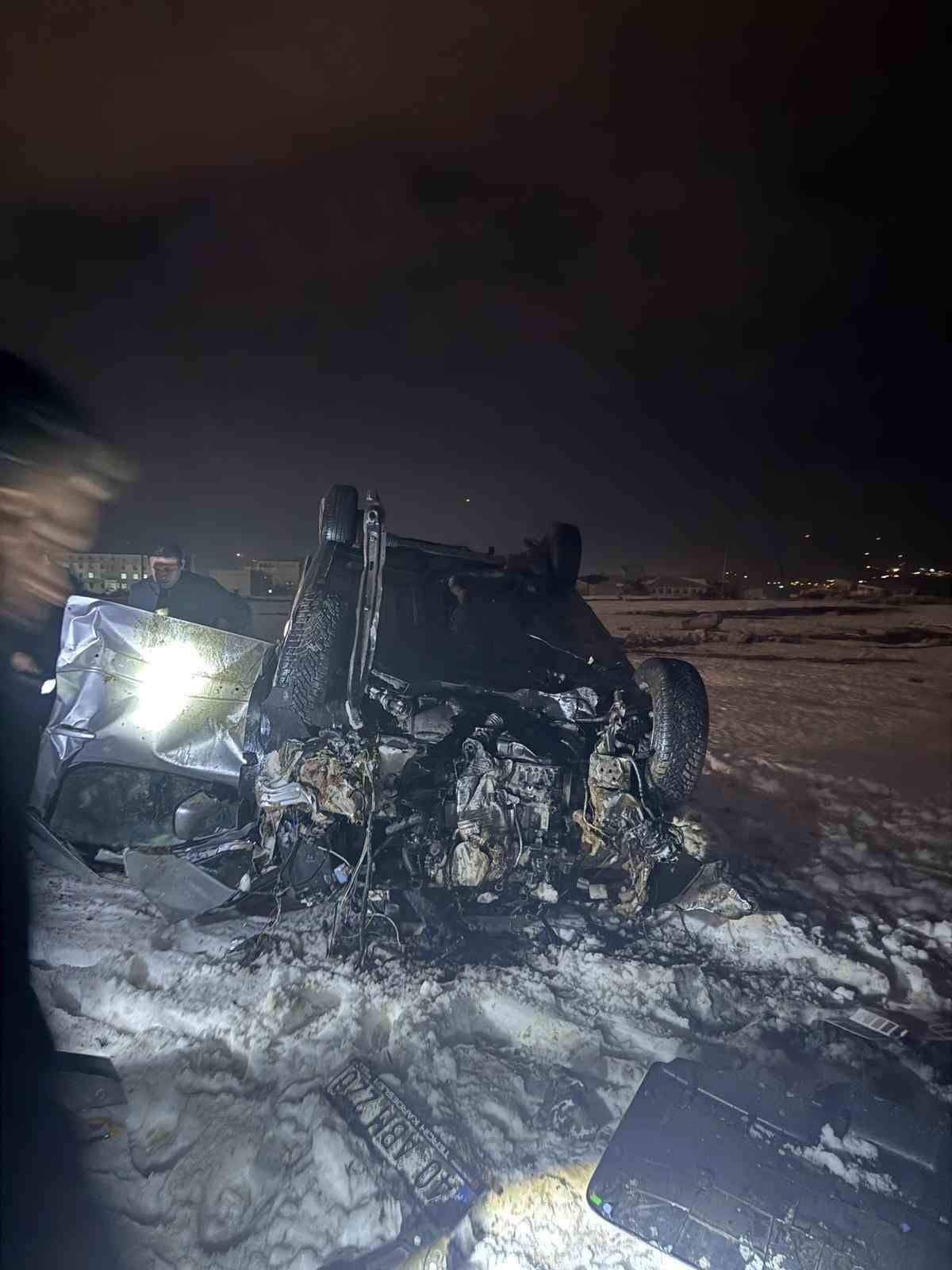 ŞIRNAK-SİİRT KARA YOLUNDA YOLDAN ÇIKARAK TAKLA ATAN ARACIN SÜRÜCÜSÜ AĞIR YARALANDI.