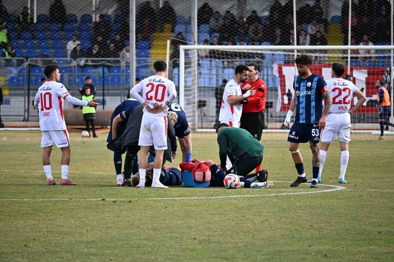 TFF 3. LİG 4. GRUP'UN 19. HAFTASINDA KÜTAHYASPOR, SAHASINDA KARŞILAŞTIĞI BALIKESİRSPOR'U 2-1...